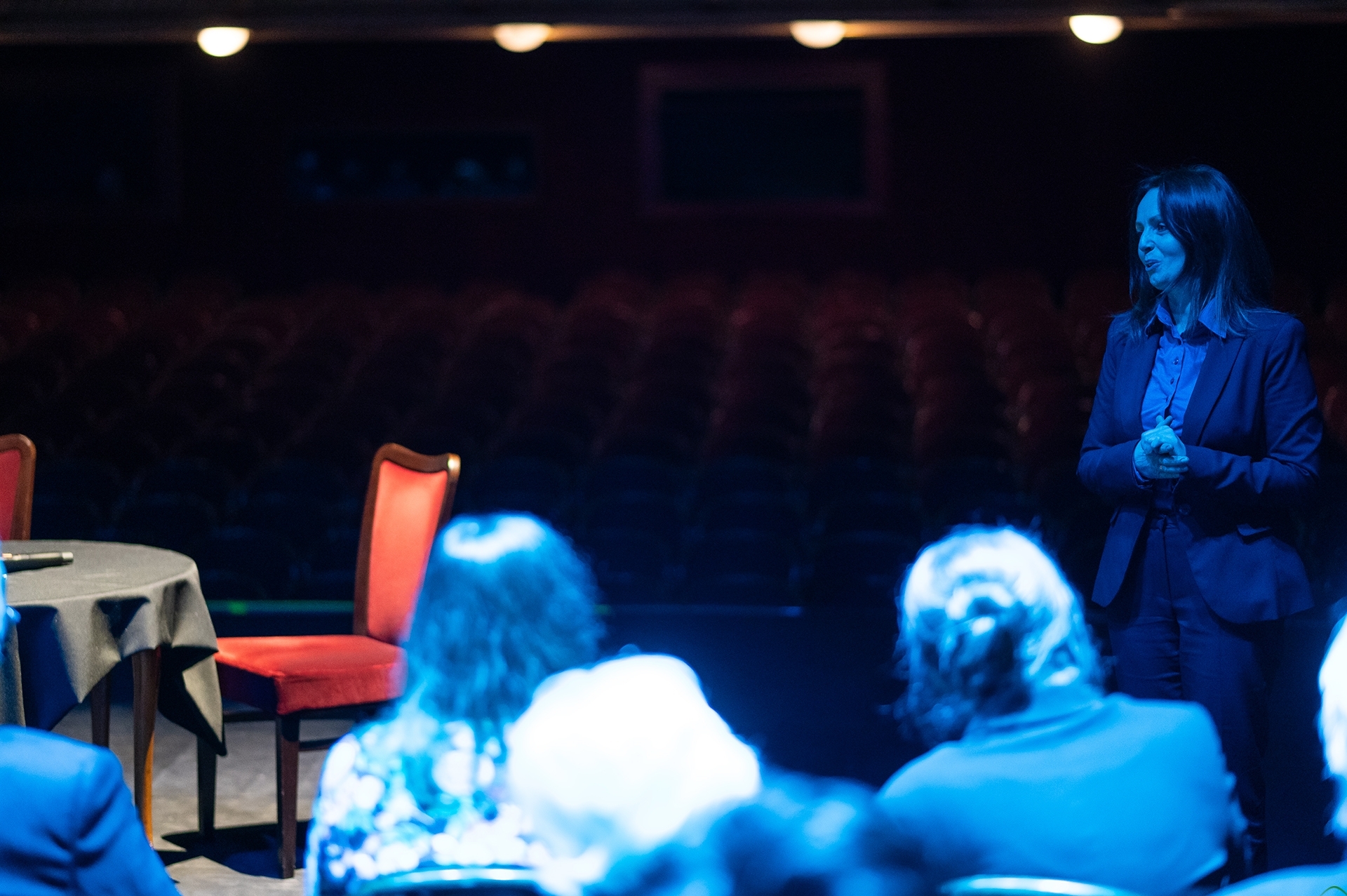 Katarzyna Dendys-Kosecka przez cały czas będzie kierować cieszyńskim teatrem. Burmistrz podkreśla rozwój sceny i ambitny repertuar