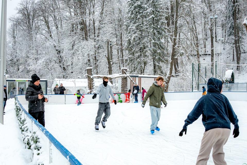 Odkryte lodowiska w powiecie cieszyńskim po sezonie i z dobrymi wynikami