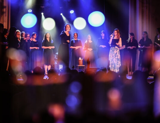 Słyszeć inaczej, widzieć więcej – wieczór z Seeing Voices Choir | FOTO