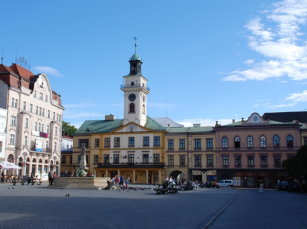 Burmistrz Cieszyna zaprasza mieszkańców na spotkania w obwodach miasta