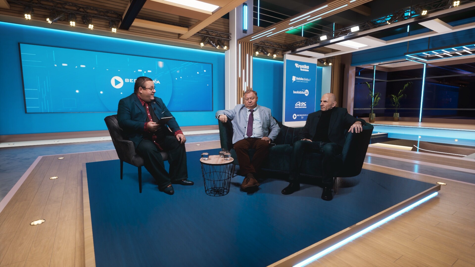 Rząd obniża ceny benzyny. „Nie liczmy na polityków, liczmy na siebie”