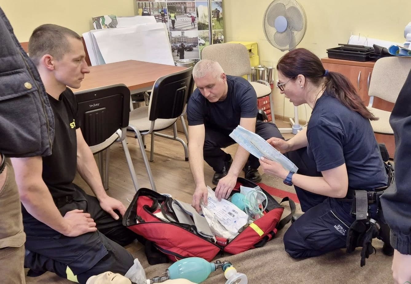 Cieszyn: strażnicy miejscy szkolili się z pierwszej pomocy | ZDJĘCIA