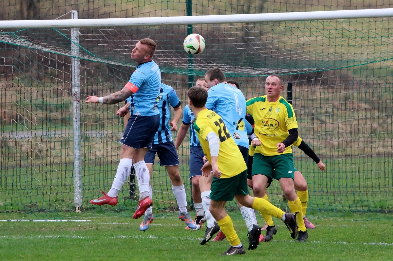 Udana inauguracja lidera. Victoria – Tempo 1:2 | ZDJĘCIA