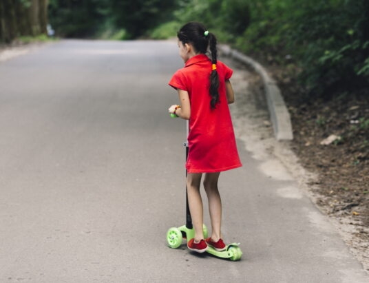 Uwaga kierowcy i rodzice! Od 3 marca istotne zmiany w przepisach