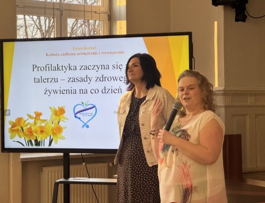 Kobiety dla kobiet – szkolny Dzień Kobiet na rzecz hospicjum