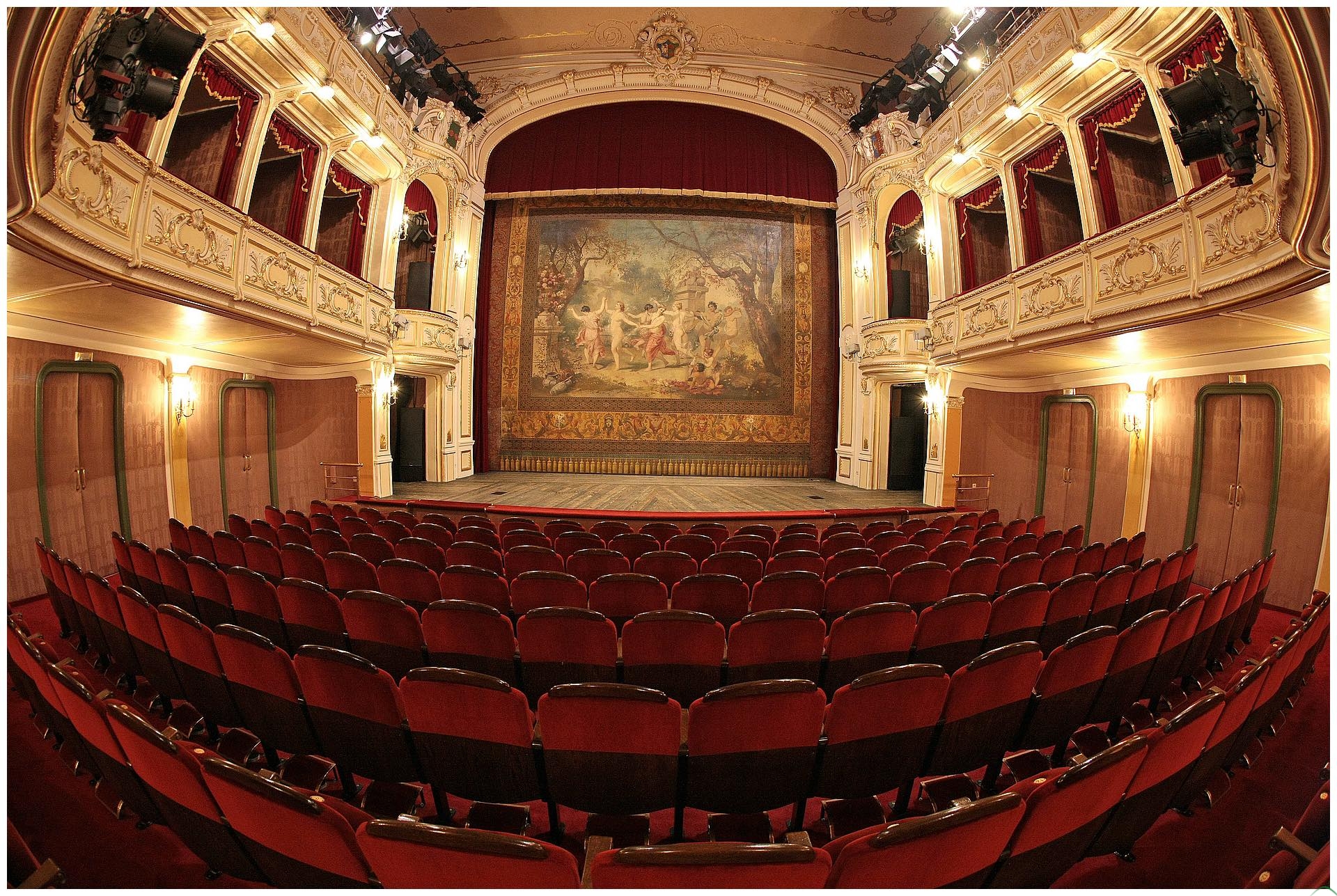 Aktorzy na medal. Odebrali odznaczenia z rąk wicewojewody