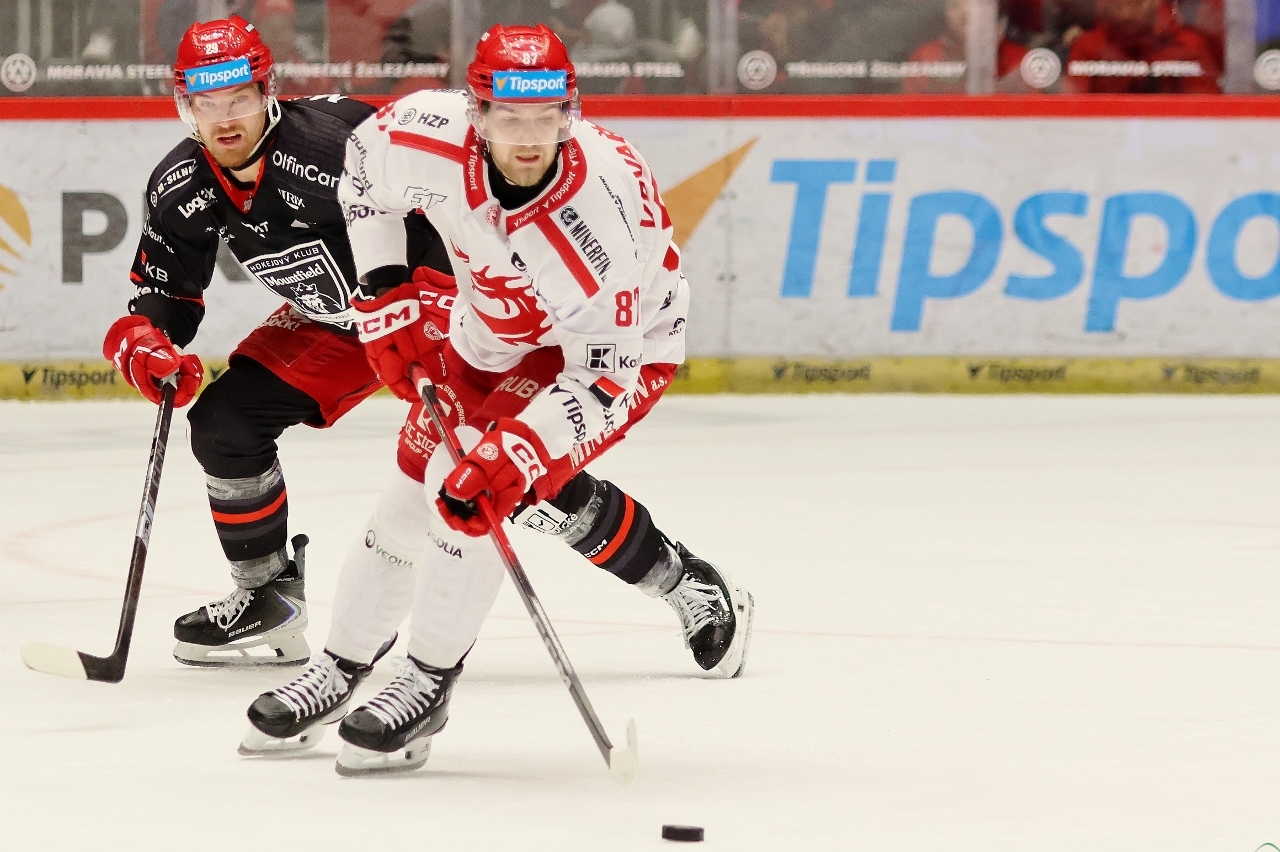 Tym razem bez happy endu. Oceláři – Mountfield 2:3 | ZDJĘCIA