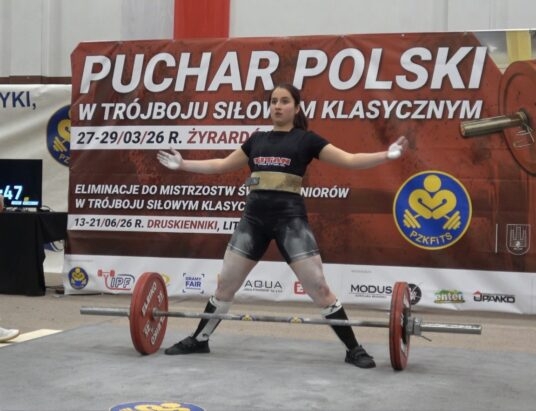 Skoczowianki ze złotem Pucharu Polski. Dominacja w debiucie i pewne zwycięstwo wśród seniorek | ZDJĘCIA