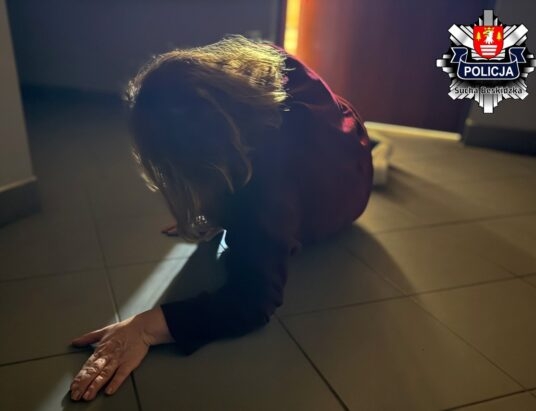 Dzięki opasce elektronicznej wezwała pomoc