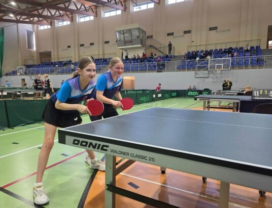 Hanna Kufel i Anna Stasica z medalami Mistrzostw Śląska Młodziczek