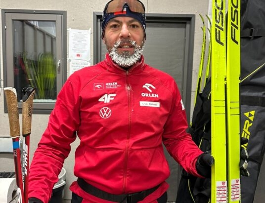 Jak pracuje człowiek od szybkich nart, czyli… Zimowy wyścig zbrojeń