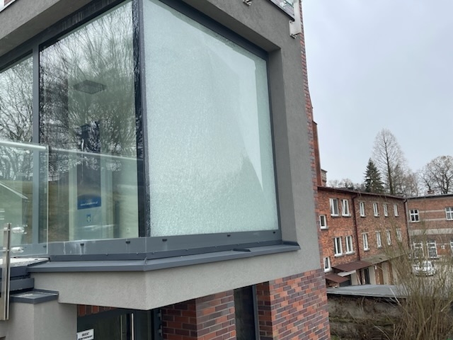 Atak wandali przy parkingu w Oświęcimiu