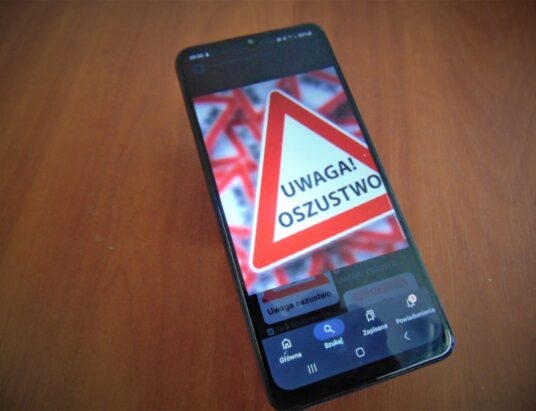 Zagrali na strachu i wyłudzili fortunę. Gdy dostaniesz taki telefon, od razu się rozłącz