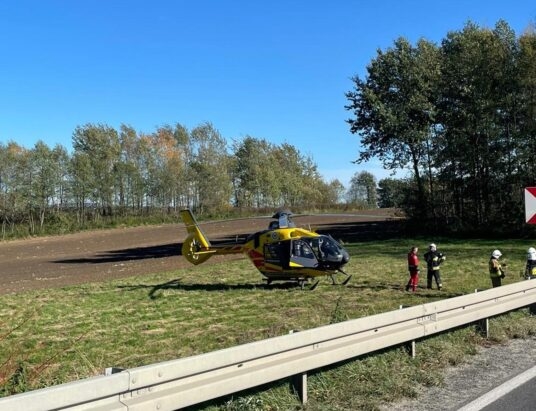 Zderzenie rowerzystów. Nieprzytomna kobieta w szpitalu