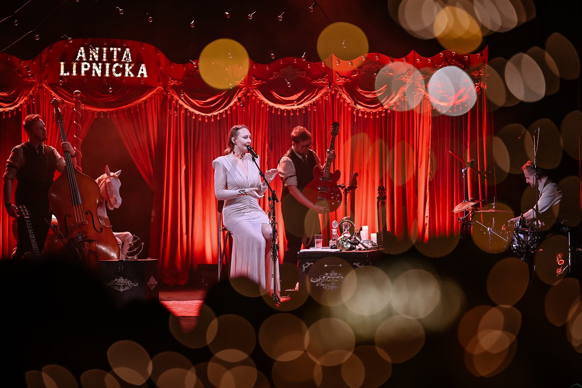 Lipnicka w przedostatnim koncercie z trasy “O miłości 2”. Tak było w Cieszynie – ZDJĘCIA