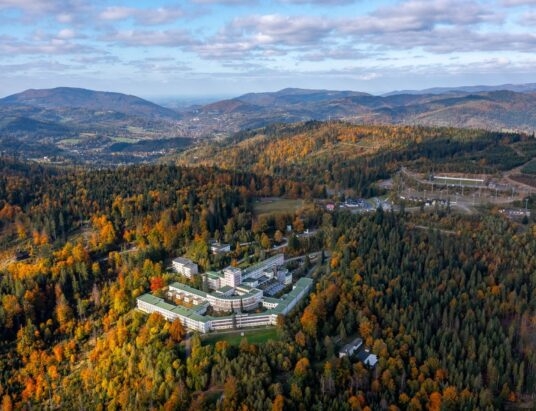 Wojewódzkie Centrum Pediatrii „Kubalonka” w Istebnej z autoryzacją NFZ – potwierdzenie jakości i ciągłości leczenia dzieci