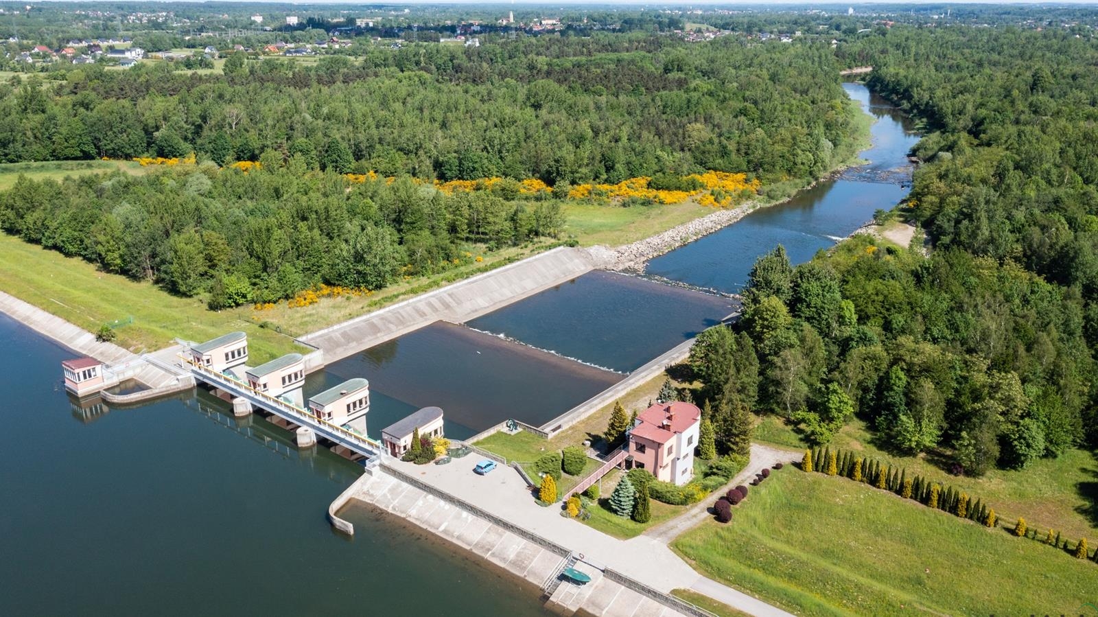 Remonty przy zaporach Czaniec i Porąbka