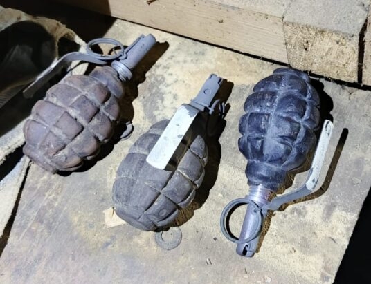 Trzy granaty w piwnicy. Ewakuacja mieszkańców i saperzy w akcji