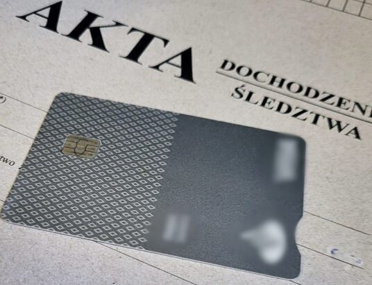 Tanie wino na cudzy koszt. Chciał sprawdzić, czy karta działa