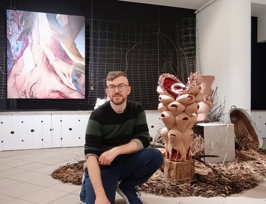 Artystyczne „Ukorzenianie”