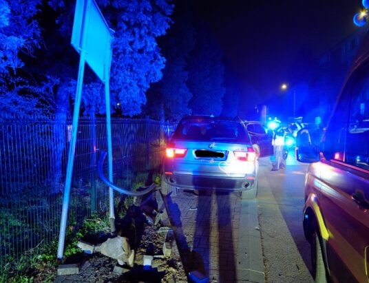 Z ostatniej chwili: Czechowice: Samochodowe domino na Sobieskiego. Za kółkiem pijany obcokrajowiec – foto