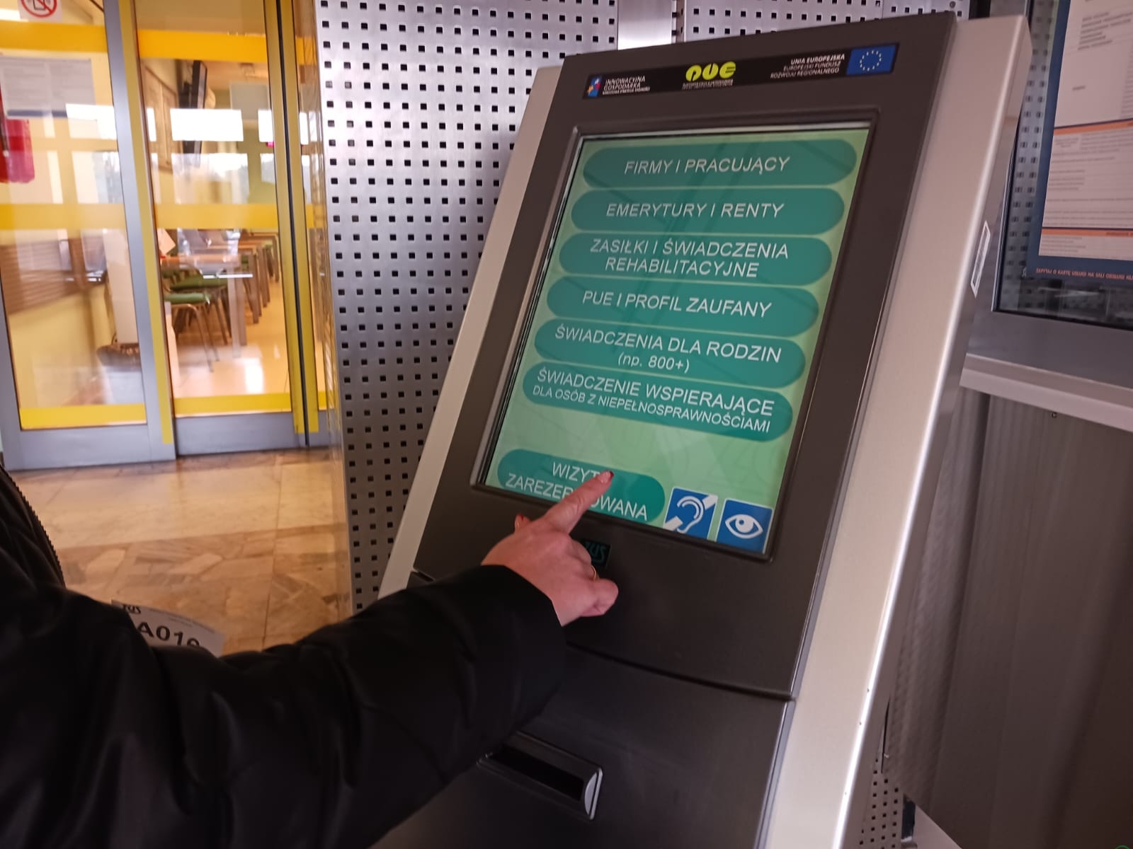 Koniec wątpliwości? ZUS pozwala zweryfikować zaświadczenia jednym kliknięciem