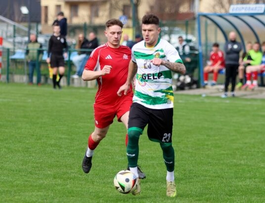 LKS Pogórze wygrywa w Wiśle. Ważne punkty na inaugurację | ZDJĘCIA