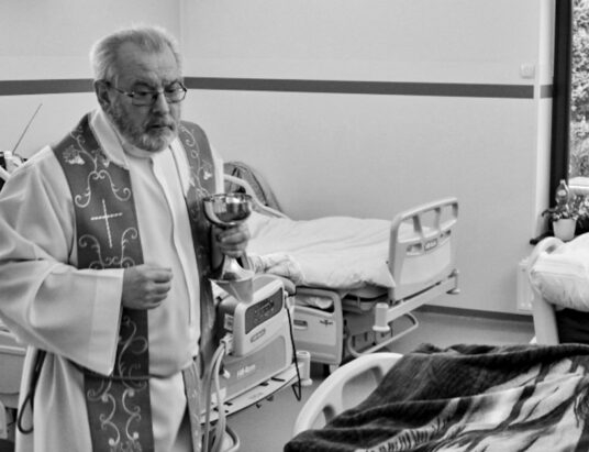 Zmarł w hospicjum, w którym pełnił posługę. Wkrótce pożegnanie ks. Andrzeja Trzopa