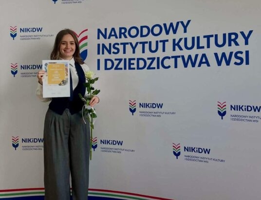 Młoda folklorystka z Istebnej nagrodzona w ogólnopolskim konkursie