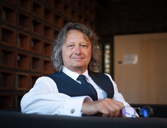 Prof. Koziołek w Górkach Wielkich. Literatura, sąsiedztwo i rozmowa o współczesności