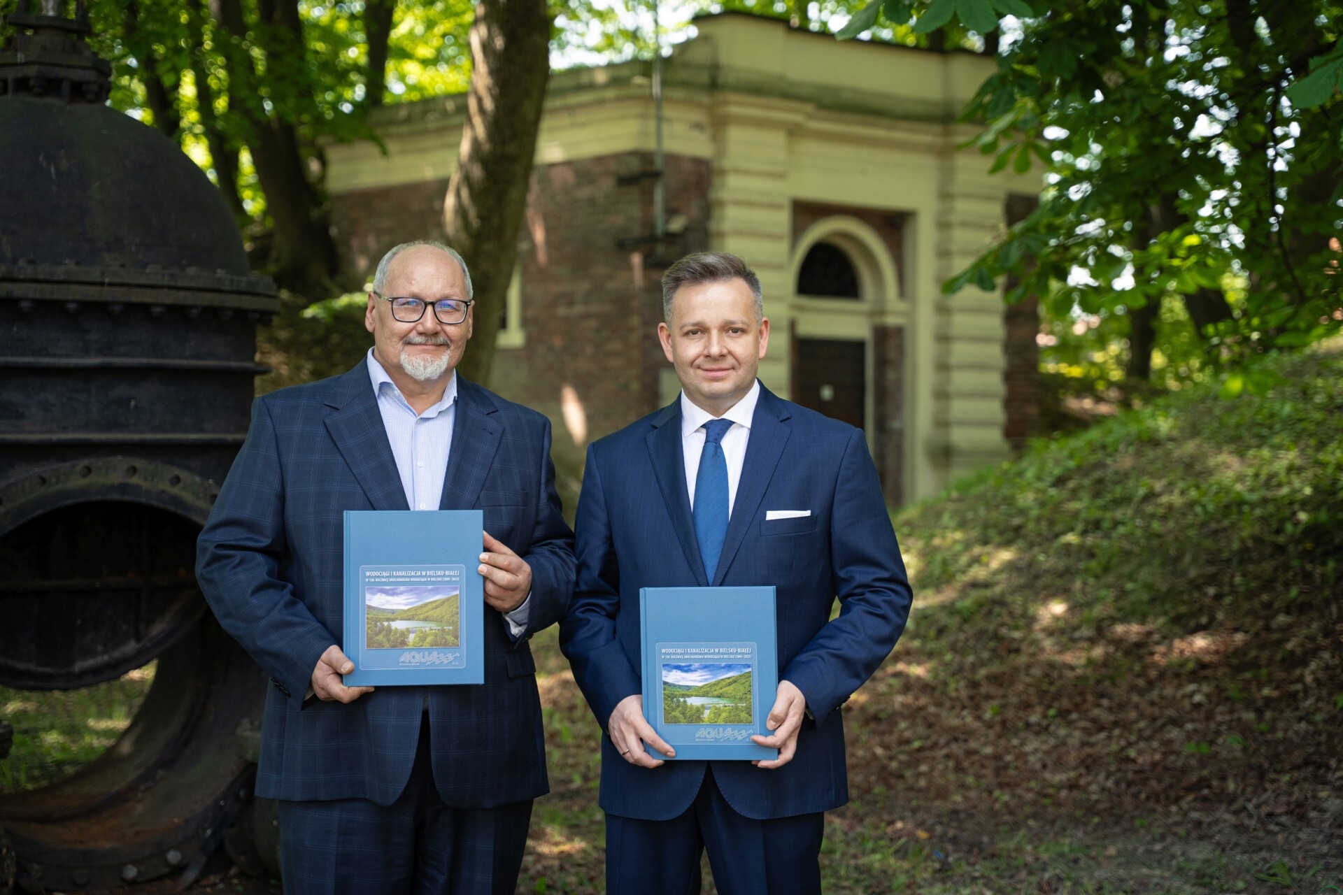 Wyjątkowe jubileusze – wyjątkowa książka. 130-lecie wodociągów i 35-lecie Aqua SA