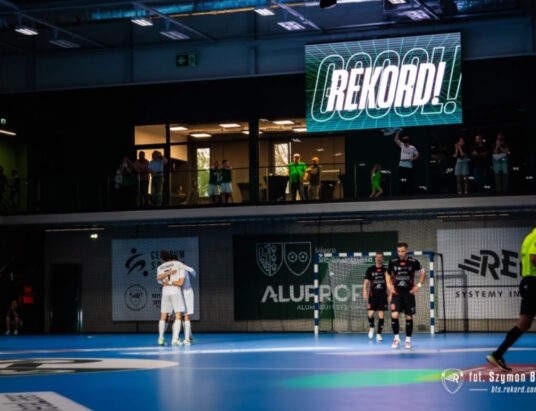 Futsaliści Rekordu z awansem do strefy medalowej!