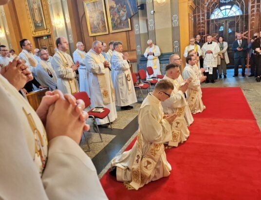 Radość w diecezji. Biskup wyświęcił sześciu nowych kapłanów