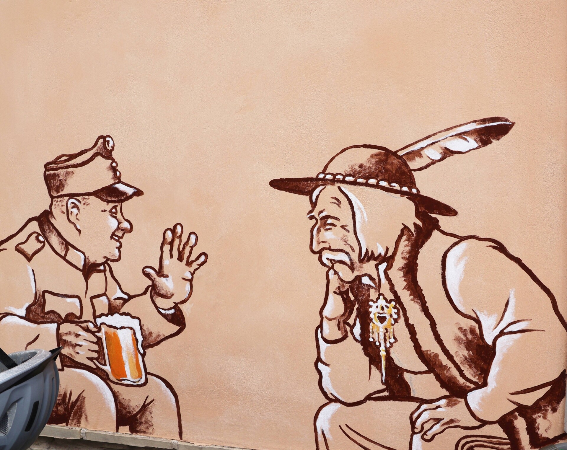 Z góralem, kelnerką, herbatą i zupą. Kolejny mural w Bielsku-Białej