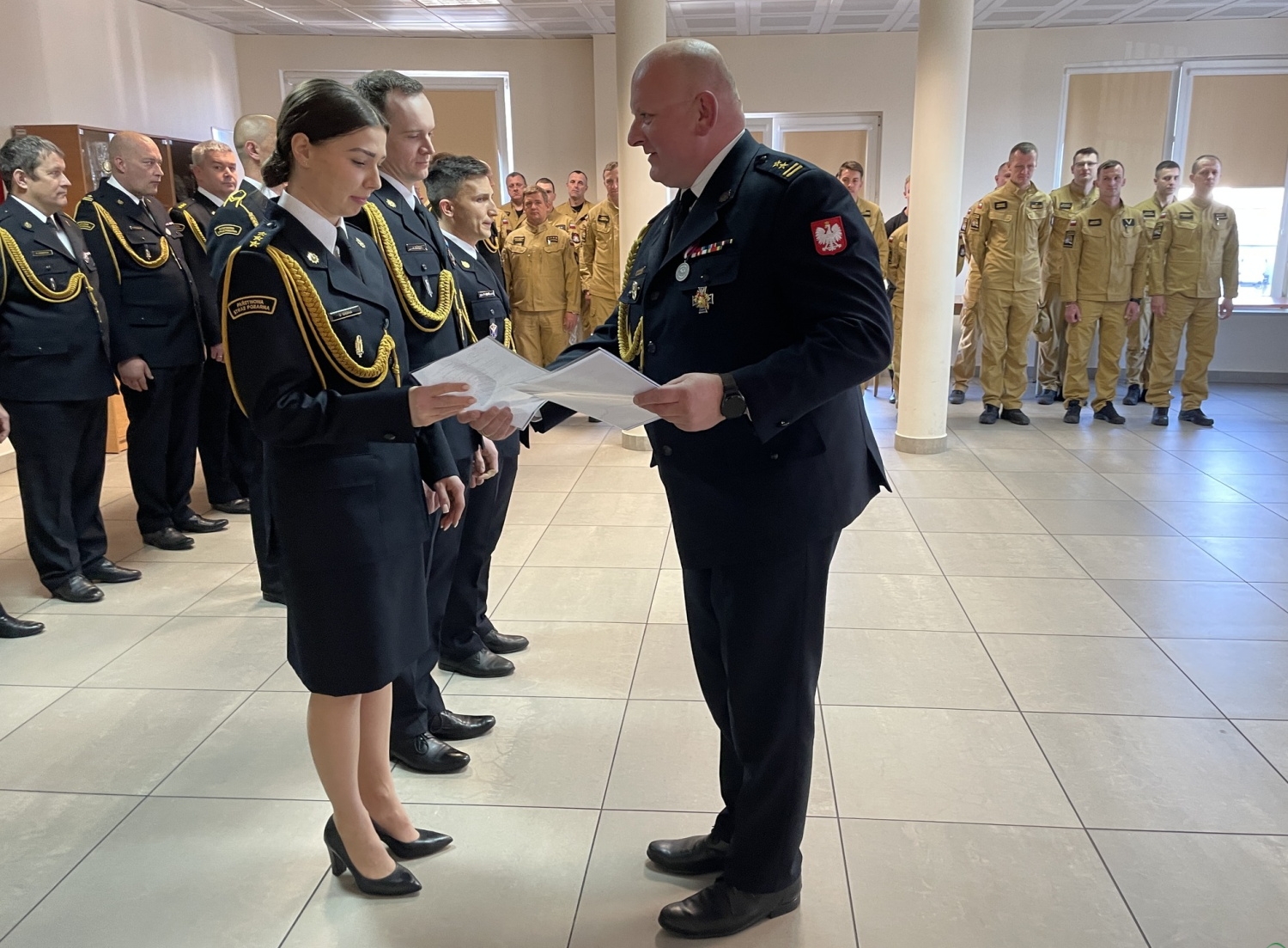 Podziękowania za trud i strażackie awanse