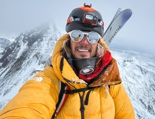 Imponujący wyczyn Bartka Ziemskiego. Bielszczanin zjechał z Lhotse na nartach
