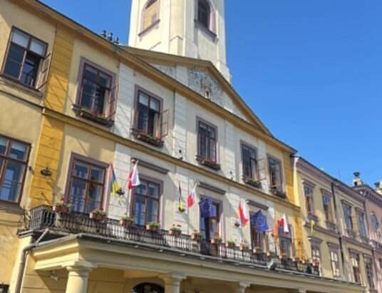 Rządowe fundusze pomogą cieszyńskim seniorom. Miasto pozyskało ponad 60 tys. zł