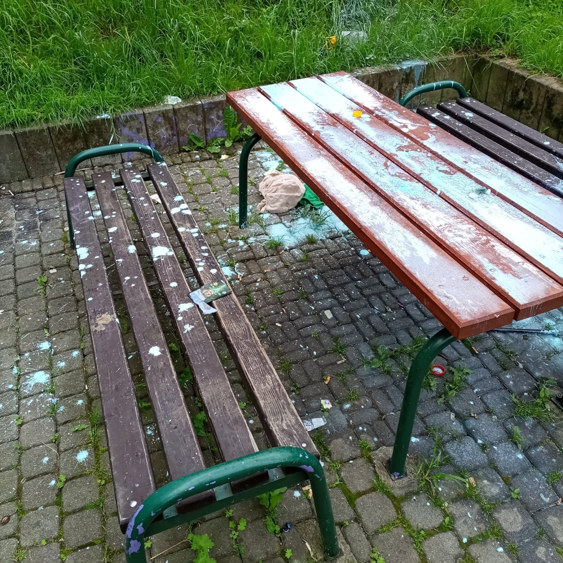Niszczą to, co służy wszystkim. MZD w Cieszynie: „Nie ma na to zgody”