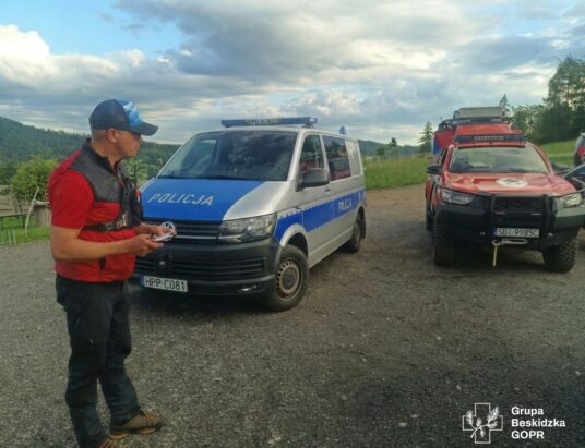 Turystka pogryziona przez psa na szlaku. Interweniowali ratownicy GOPR i policja