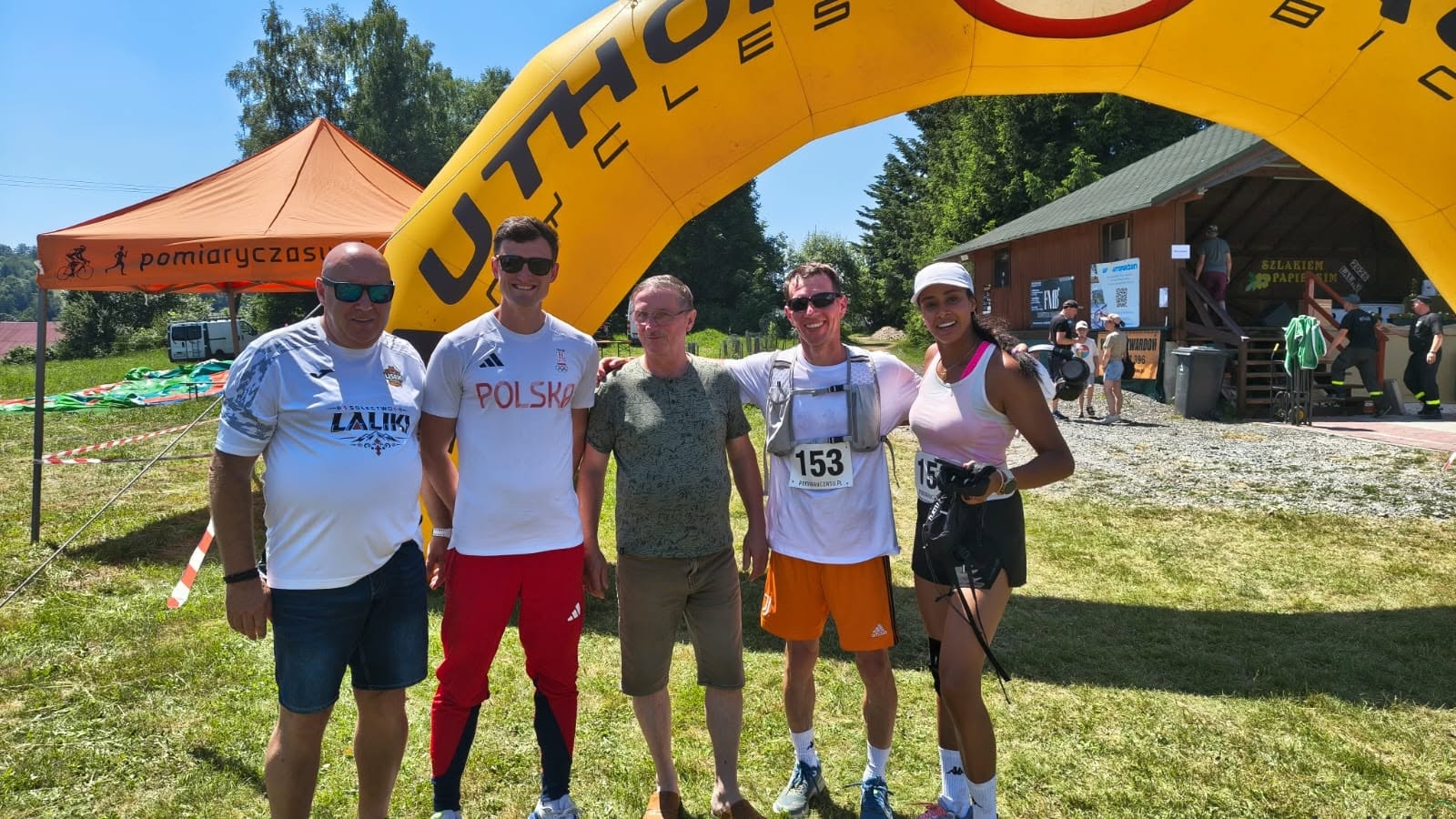 W Lalikach biegali i tańczyli – ZDJĘCIA