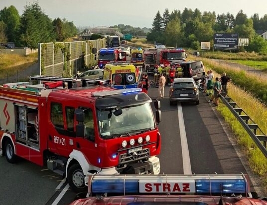 Zderzenie na S1. Dwie osoby poszkodowane (AKTUALIZACJA)