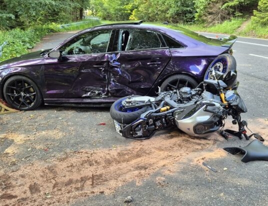 Wisła: Zderzenie motocykla z audi w Malince. Jedna osoba trafiła do szpitala