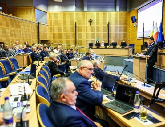 Wotum zaufania i absolutorium dla Zarządu Województwa Małopolskiego