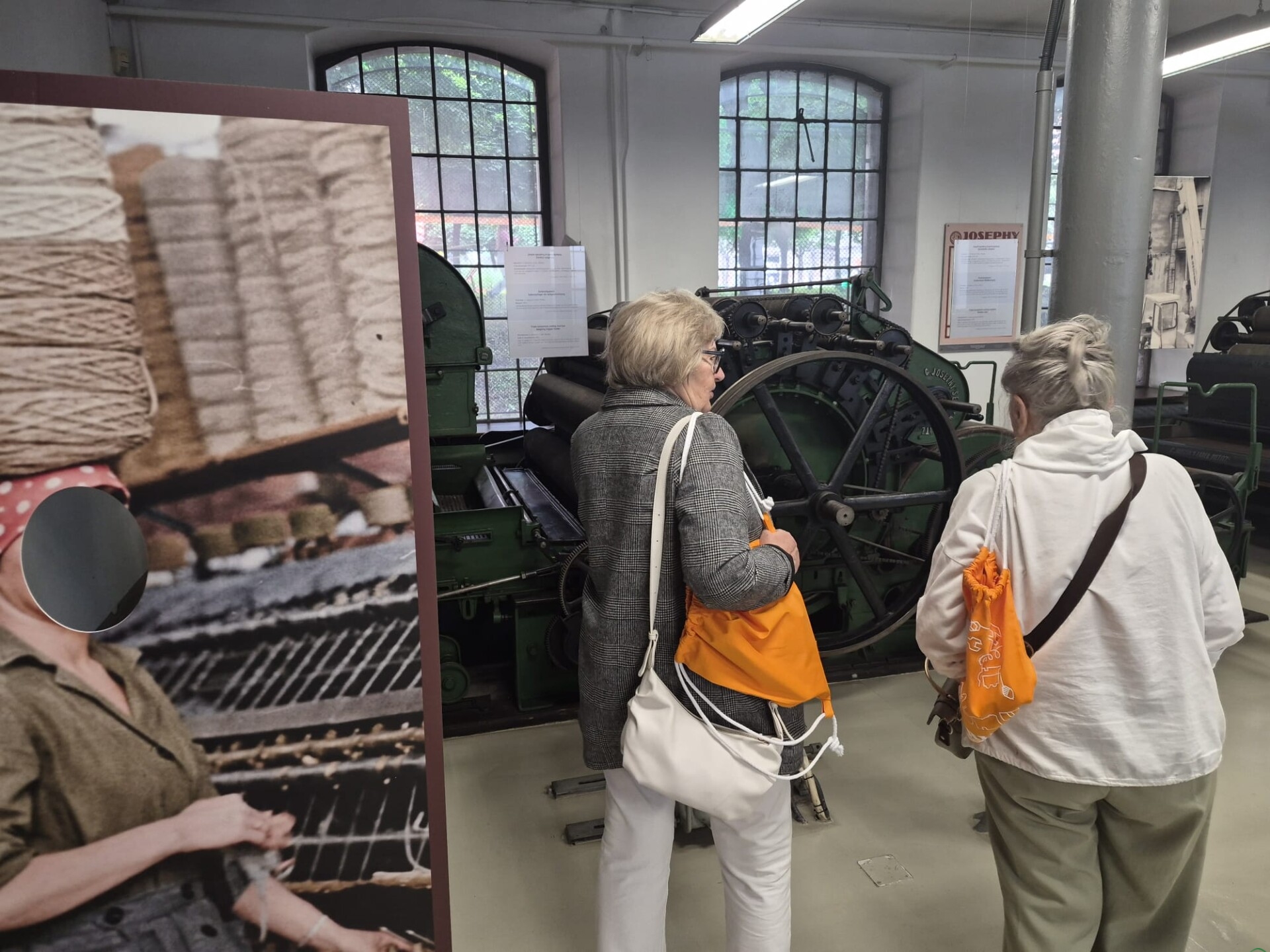 W samo południe ruszyła Industriada! Wielkie święto zabytków techniki otwarte w Starej Fabryce [Zdjęcia, Video]