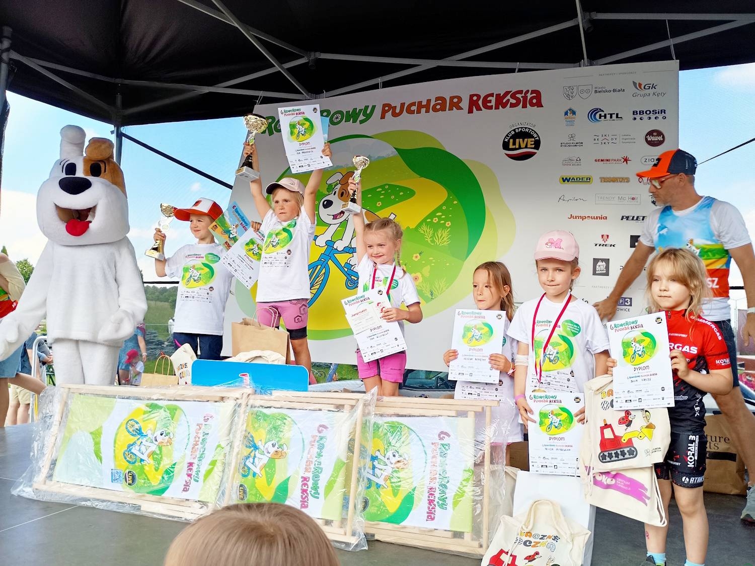 Ile sił w nogach! Kręcili o Puchar Reksia ZDJĘCIA