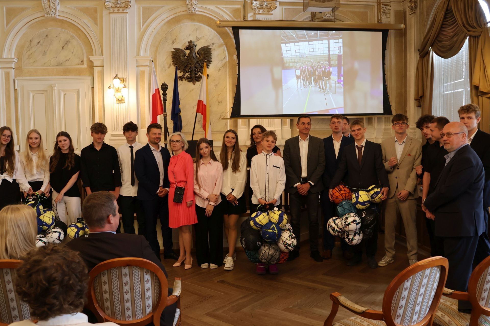 Najlepsi młodzi sportowcy nagrodzeni w bielskim Ratuszu