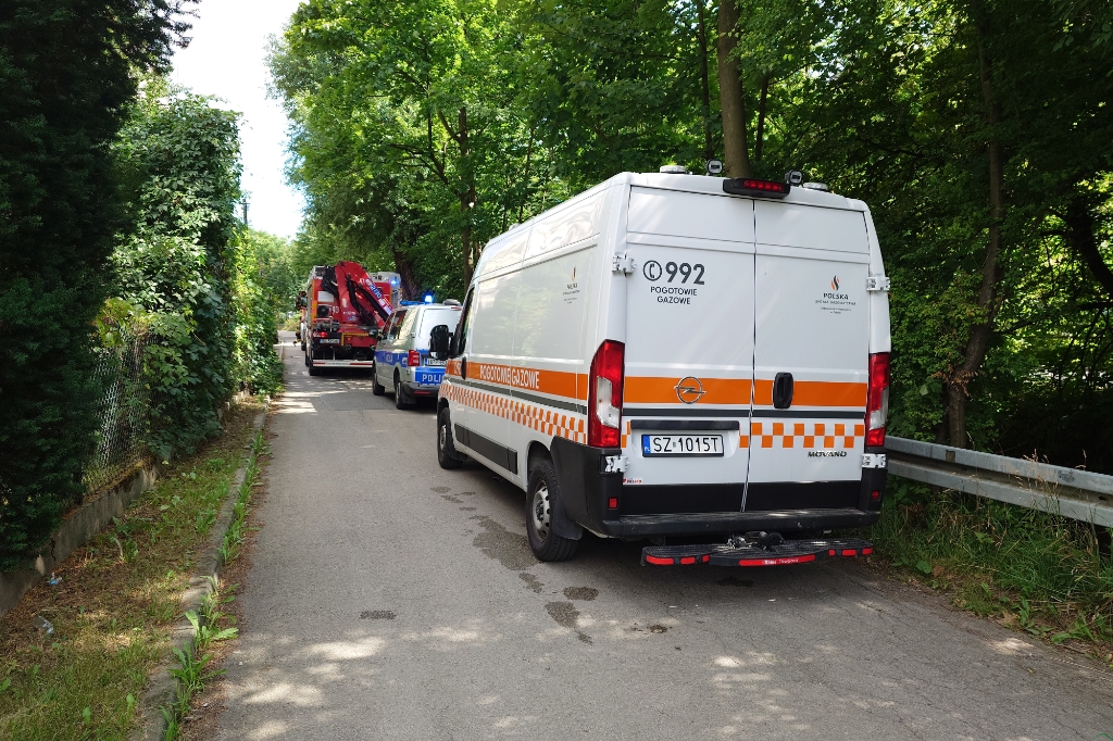 Zapach gazu obok licznika w budynku wielorodzinnym. Powiadomiono służby