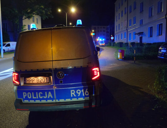 Uratowano życie młodej kobiety! Akcję ratunkową rozpoczęli policjanci