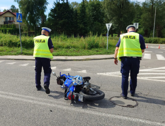 Wymusił pierwszeństwo. Do szpitala odwieziono motocyklistę | ZDJĘCIA