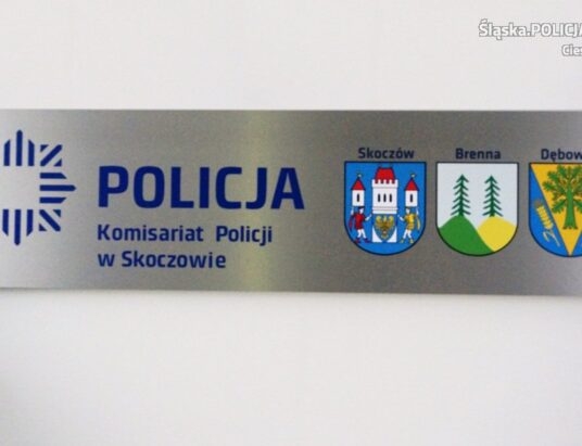 Policja bierze pod lupę centrum Dębowca. Powodem grupująca się młodzież